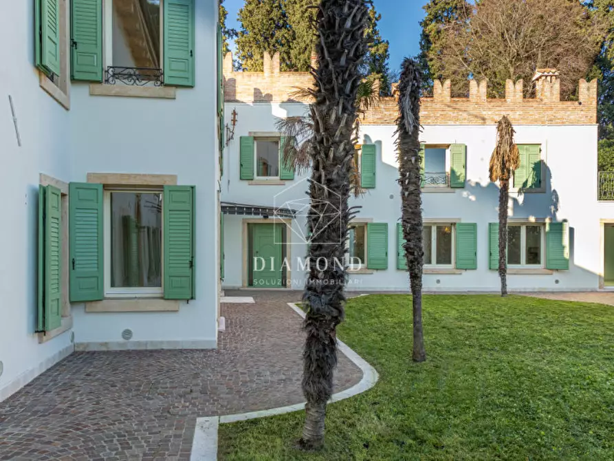 Immagine 5 di Villa in vendita  in Via Biondella a Verona