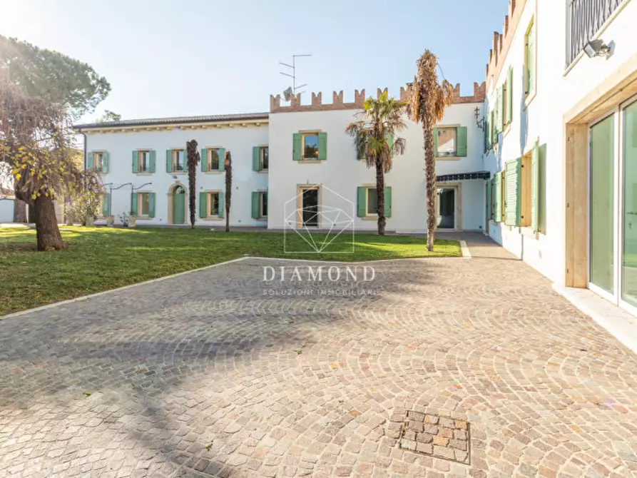 Immagine 8 di Villa in vendita  in Via Biondella a Verona