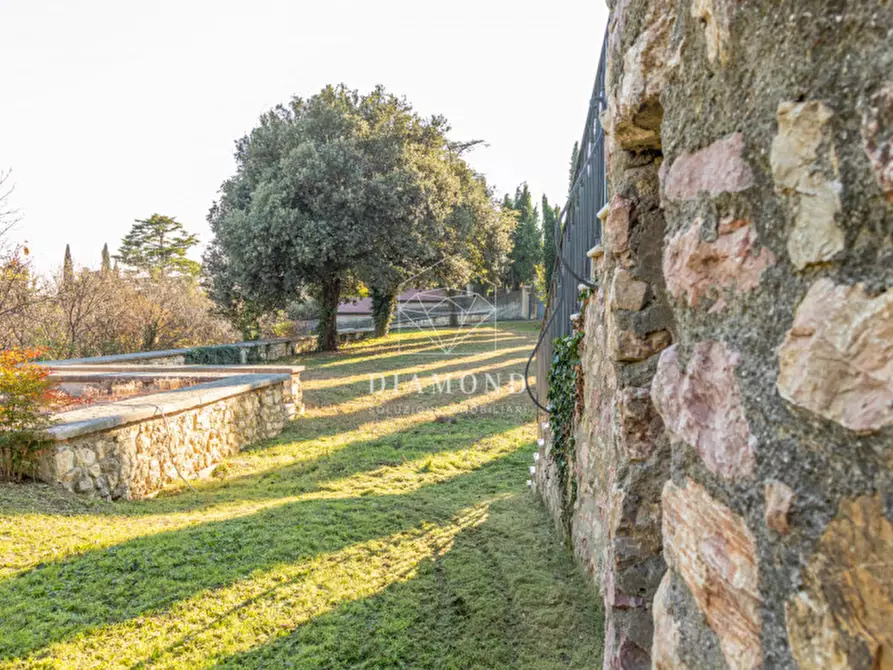 Immagine 17 di Villa in vendita  in Via Biondella a Verona