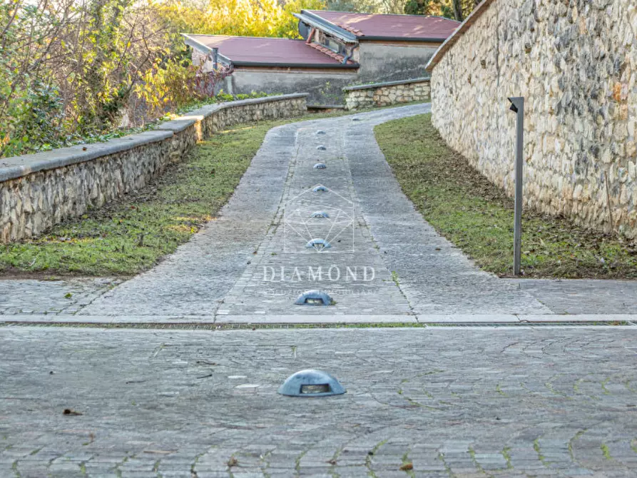 Immagine 24 di Villa in vendita  in Via Biondella a Verona