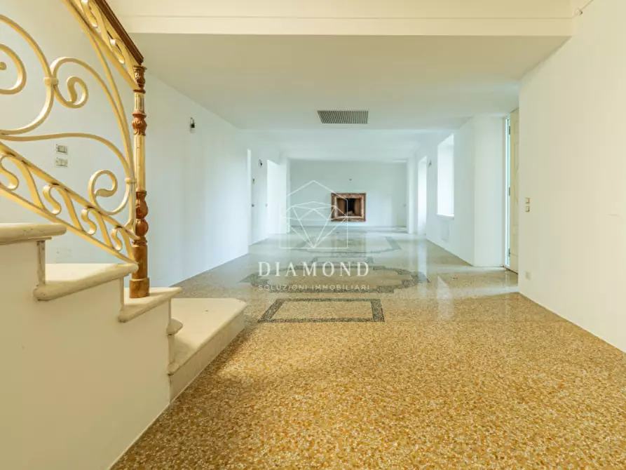 Immagine 29 di Villa in vendita  in Via Biondella a Verona