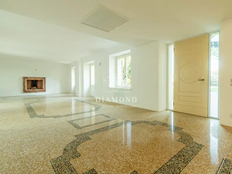 Immagine 33 di Villa in vendita  in Via Biondella a Verona