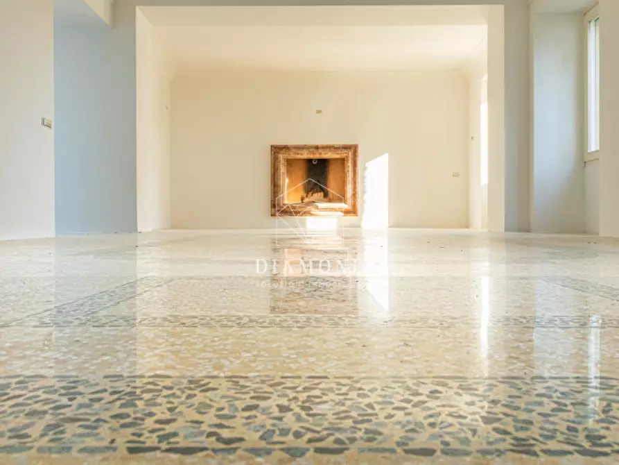 Immagine 34 di Villa in vendita  in Via Biondella a Verona