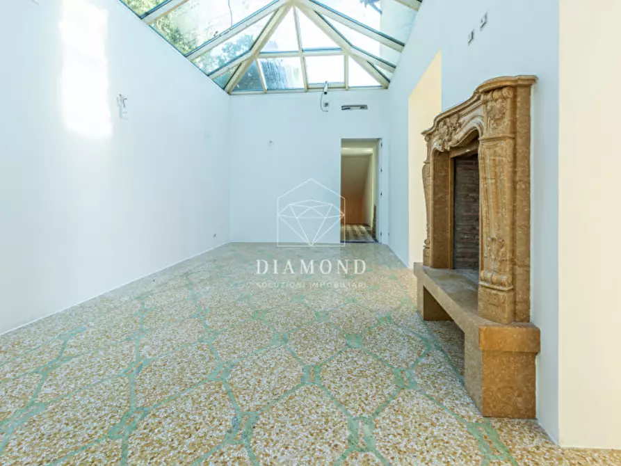 Immagine 36 di Villa in vendita  in Via Biondella a Verona