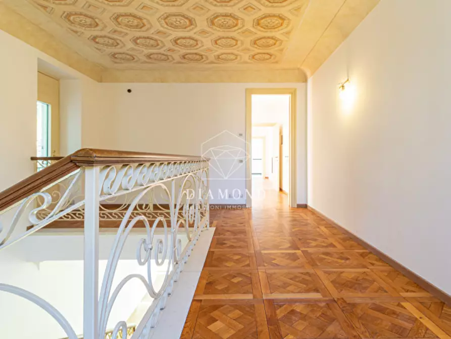 Immagine 53 di Villa in vendita  in Via Biondella a Verona