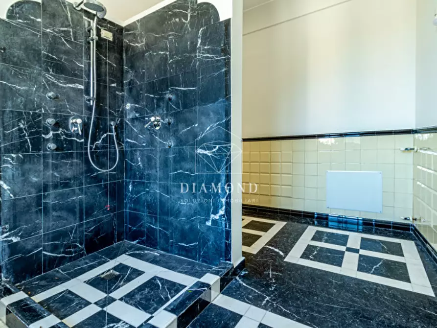 Immagine 62 di Villa in vendita  in Via Biondella a Verona