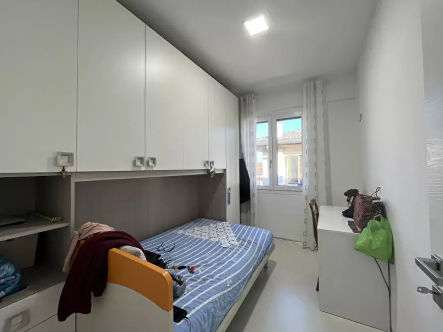 Immagine 6 di Appartamento in vendita  in Largo Antonio Cappellini a Rovigo