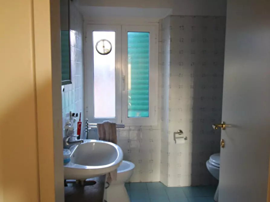 Immagine 11 di Appartamento in vendita  in via di bucine a Montevarchi