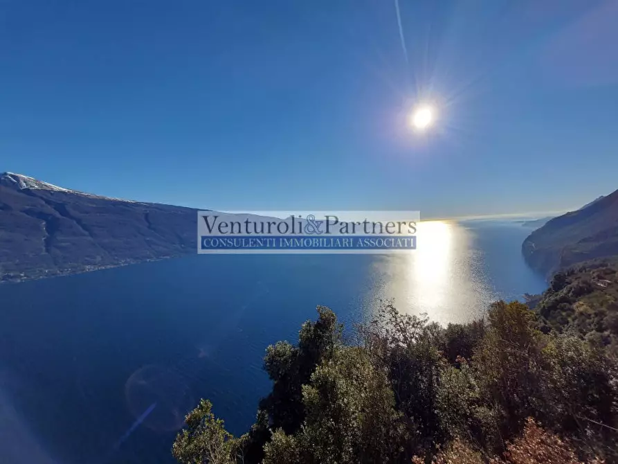 Immagine 4 di Villa in vendita  in via europa a Tignale