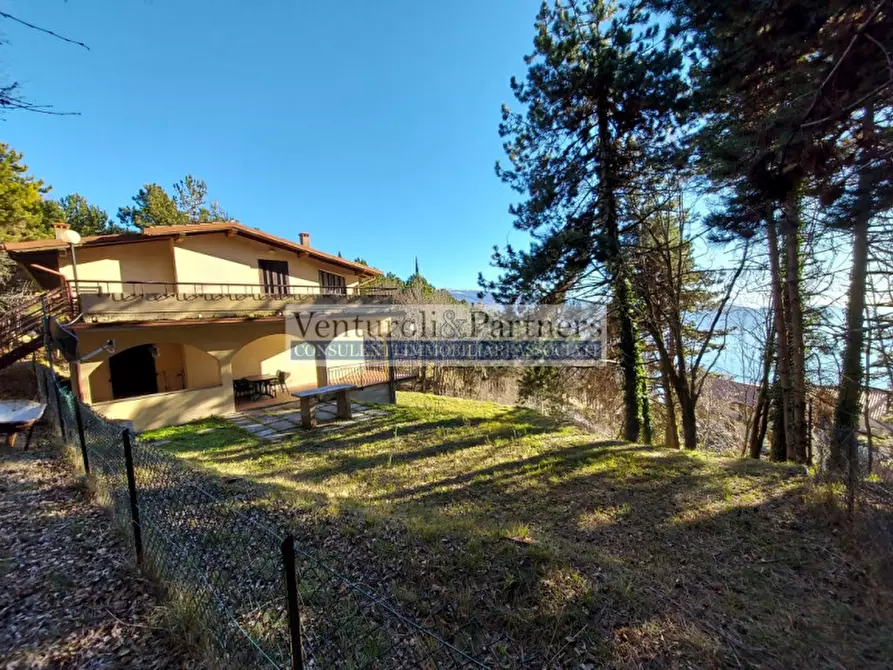 Immagine 5 di Villa in vendita  in via europa a Tignale