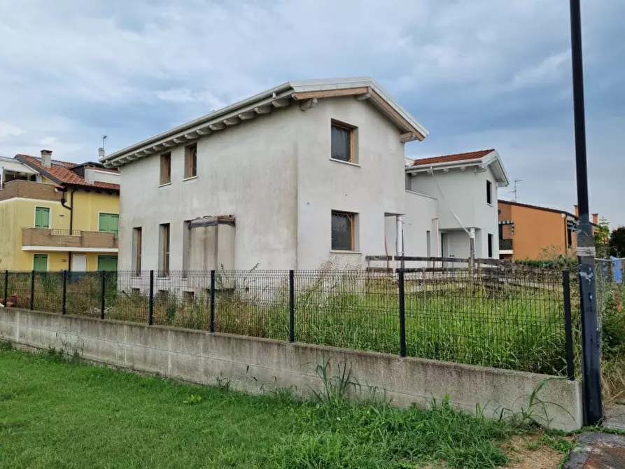 Immagine 3 di Casa bifamiliare in vendita  in via niccolo tommaseo a Vo
