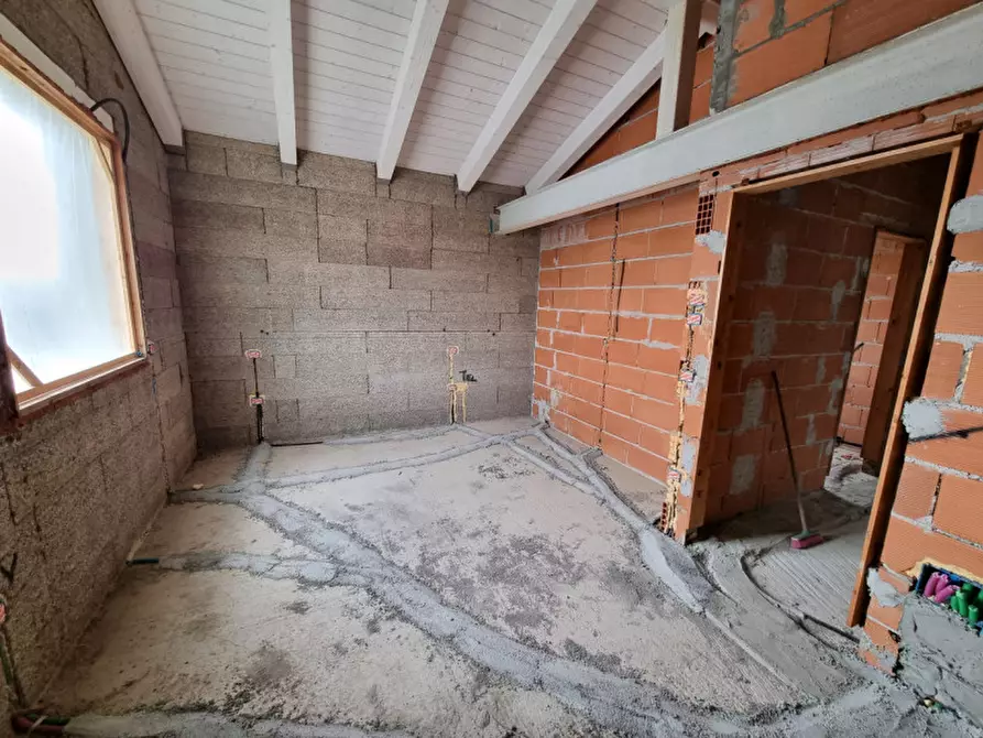 Immagine 26 di Casa bifamiliare in vendita  in via niccolo tommaseo a Vo