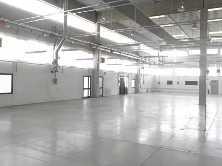 Immagine 2 di Laboratorio in vendita  in Faella a Castelfranco Piandiscò