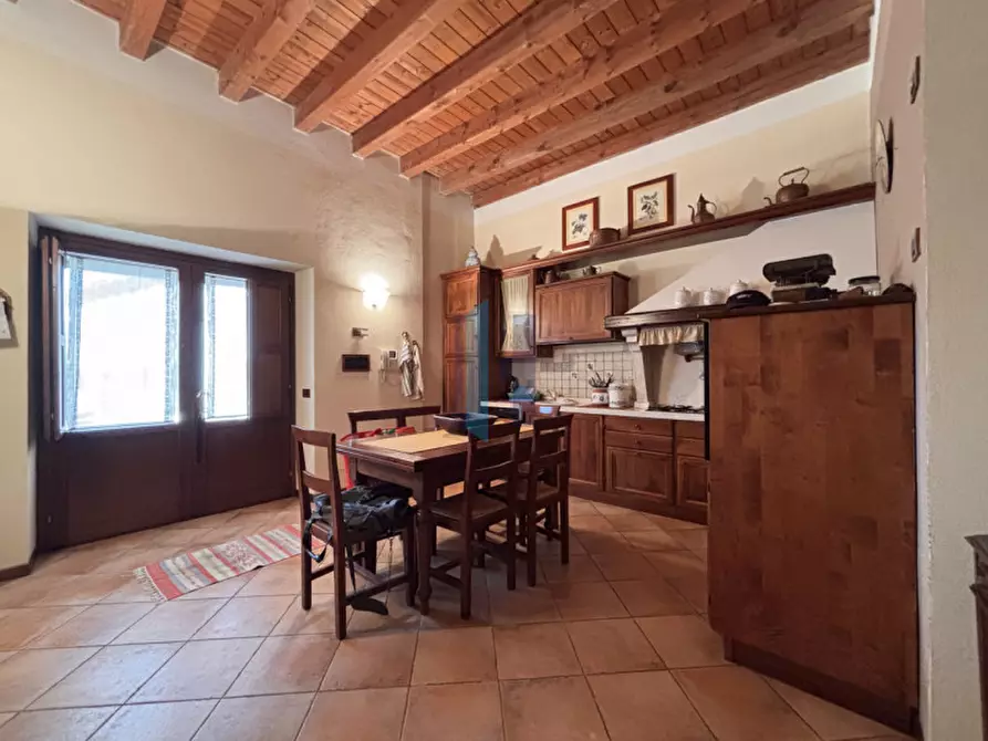 Immagine 3 di Rustico / casale in vendita  a Brescia