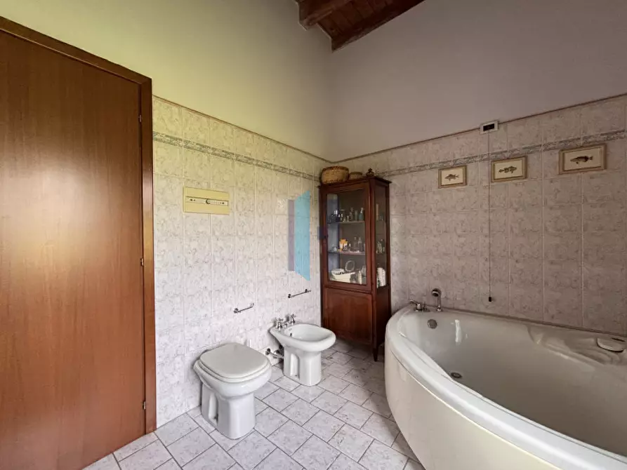 Immagine 11 di Rustico / casale in vendita  a Brescia