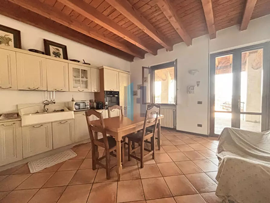 Immagine 2 di Rustico / casale in vendita  a Brescia