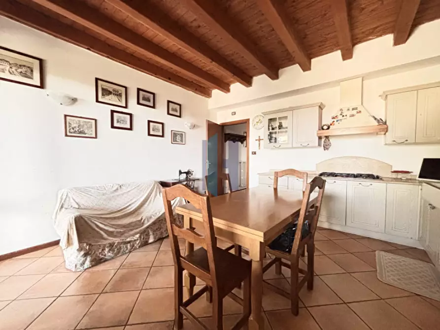Immagine 3 di Rustico / casale in vendita  a Brescia