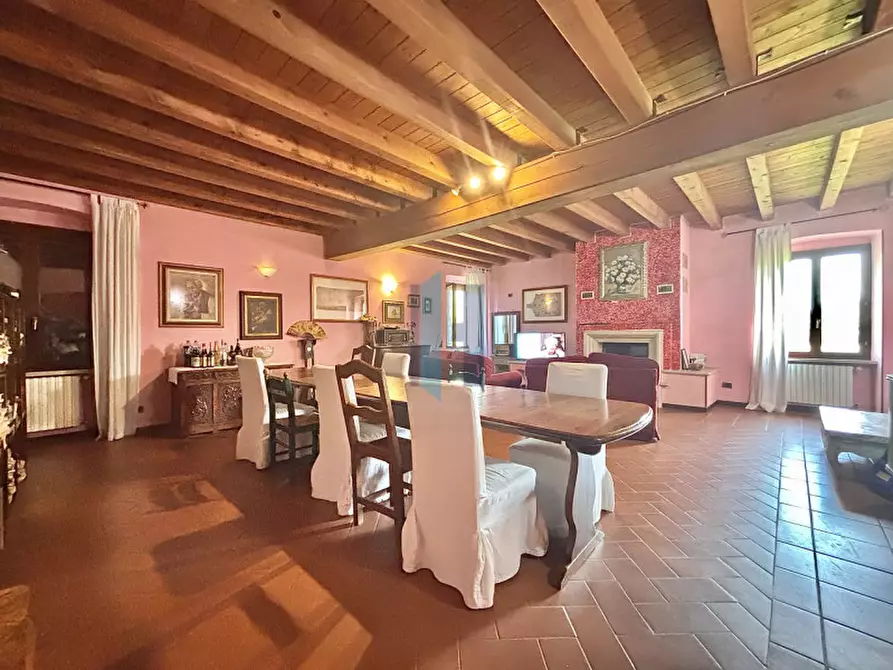 Immagine 3 di Rustico / casale in vendita  a Brescia