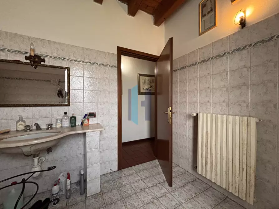 Immagine 13 di Rustico / casale in vendita  a Brescia