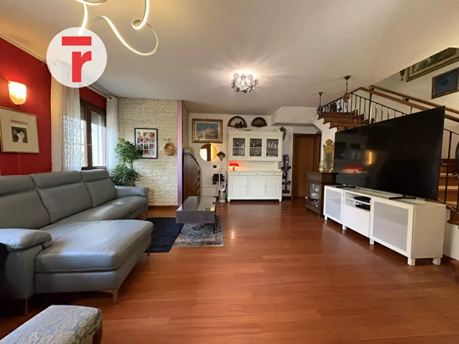 Immagine 2 di Casa bifamiliare in vendita  in Via Retrone a Padova