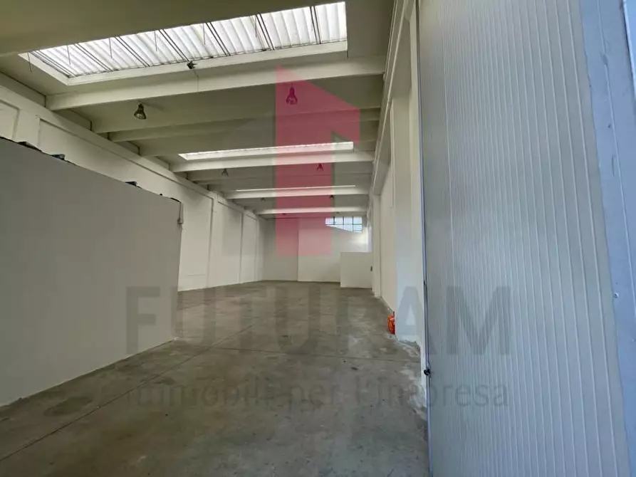 Immagine 2 di Capannone industriale in affitto  in via battisti a Marano Vicentino