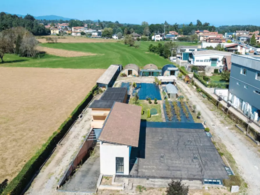 Immagine 8 di Attività commerciale in vendita  in strada statale biellese 142 a Borgomanero