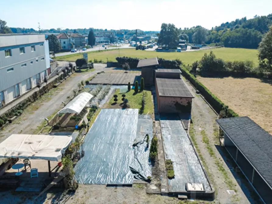 Immagine 9 di Attività commerciale in vendita  in strada statale biellese 142 a Borgomanero