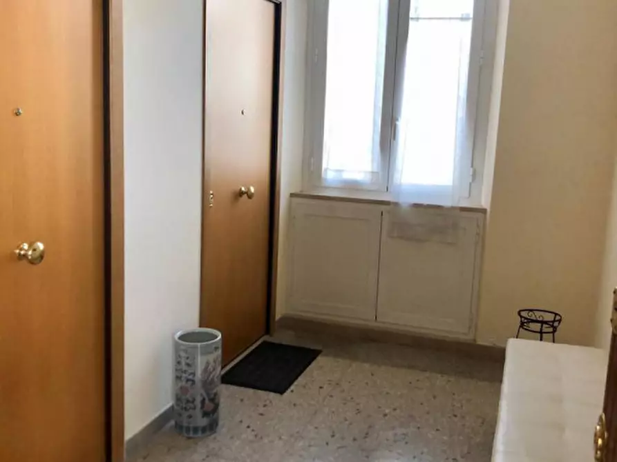 Immagine 4 di Appartamento in vendita  in VIA NOMENTANA a Roma