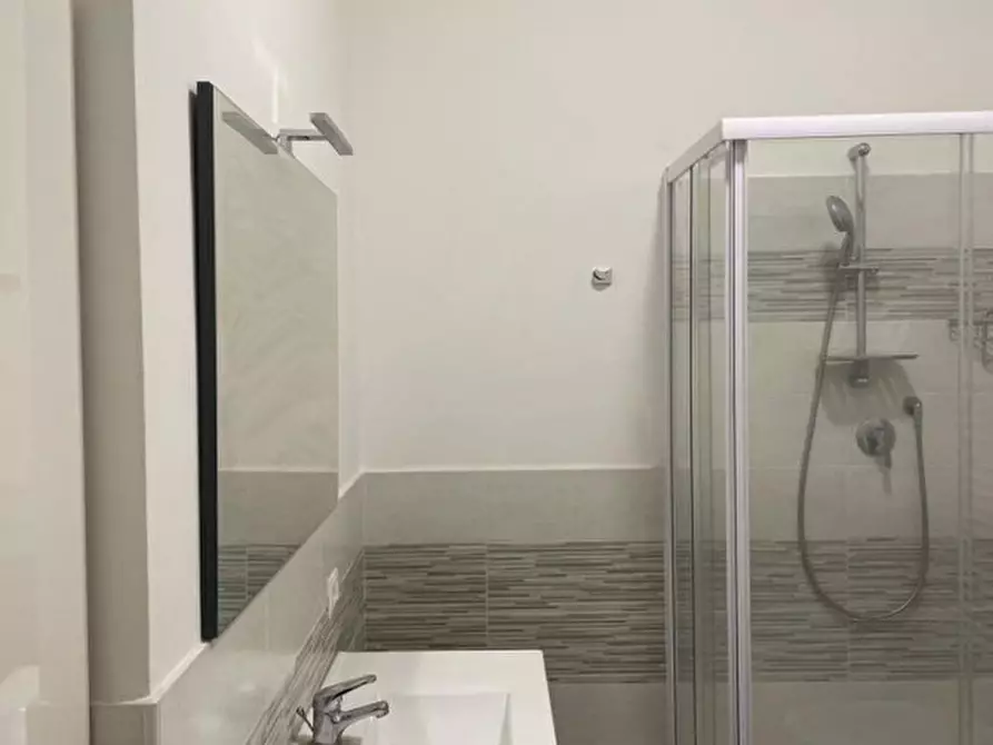 Immagine 31 di Appartamento in vendita  in VIA NOMENTANA a Roma