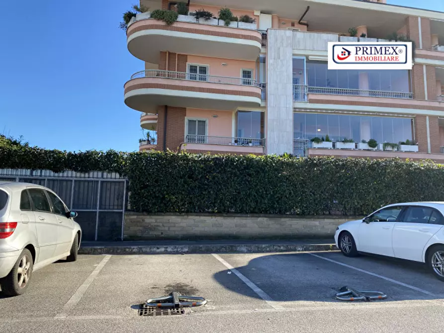 Immagine 3 di Cantina in vendita  in VIA PERICLE FAZZINI a Roma