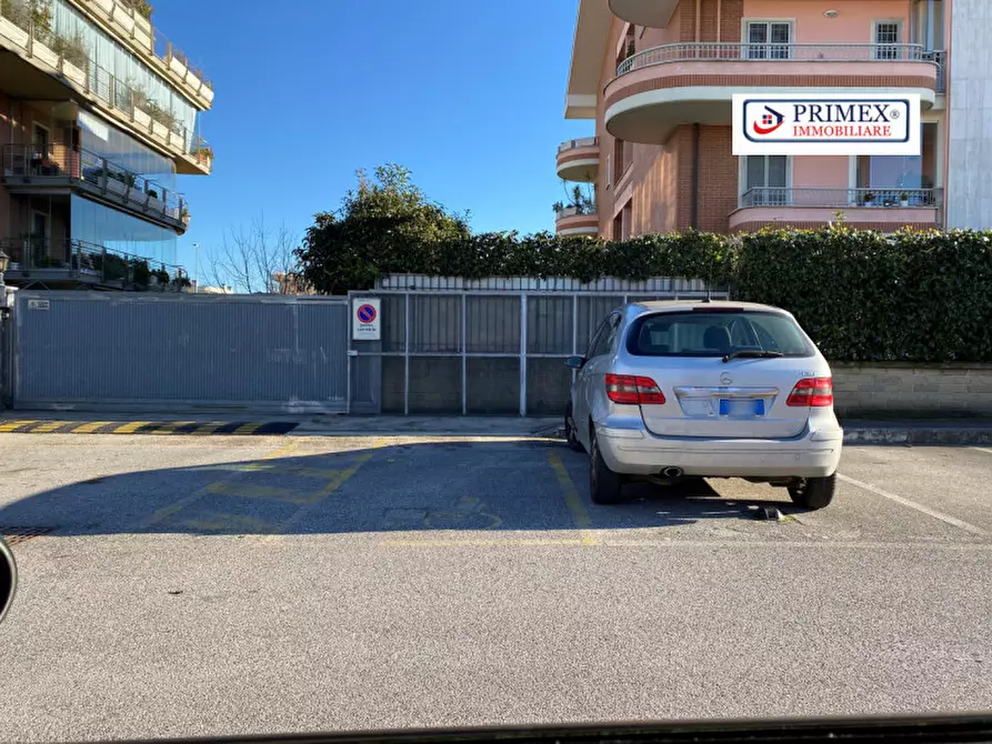 Immagine 4 di Cantina in vendita  in VIA PERICLE FAZZINI a Roma