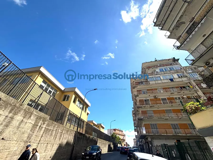 Immagine 5 di Negozio in affitto  in Via Gabriele Jannelli a Napoli