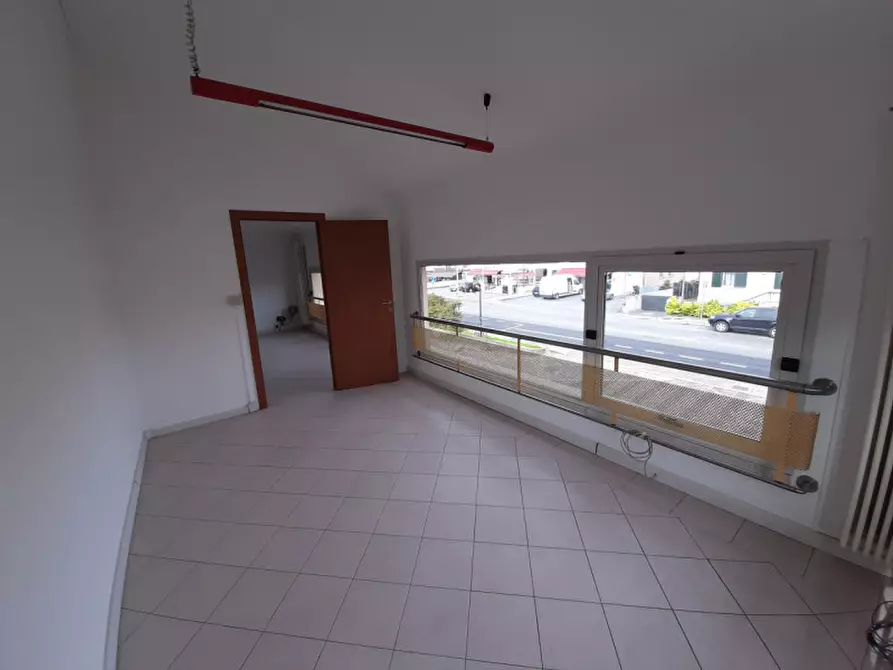 Immagine 11 di Ufficio in affitto  in VIA NAZIONALE a Mira
