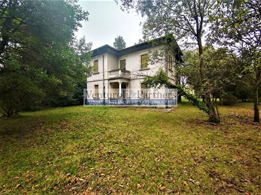 Immagine 4 di Palazzo in vendita  in via roma a Toscolano-Maderno