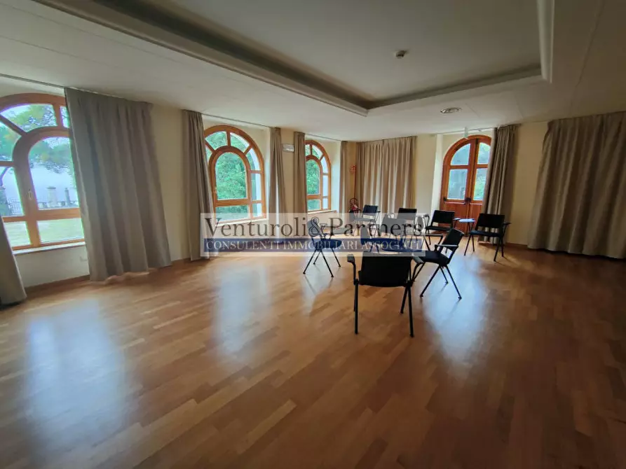 Immagine 7 di Palazzo in vendita  in via roma a Toscolano-Maderno