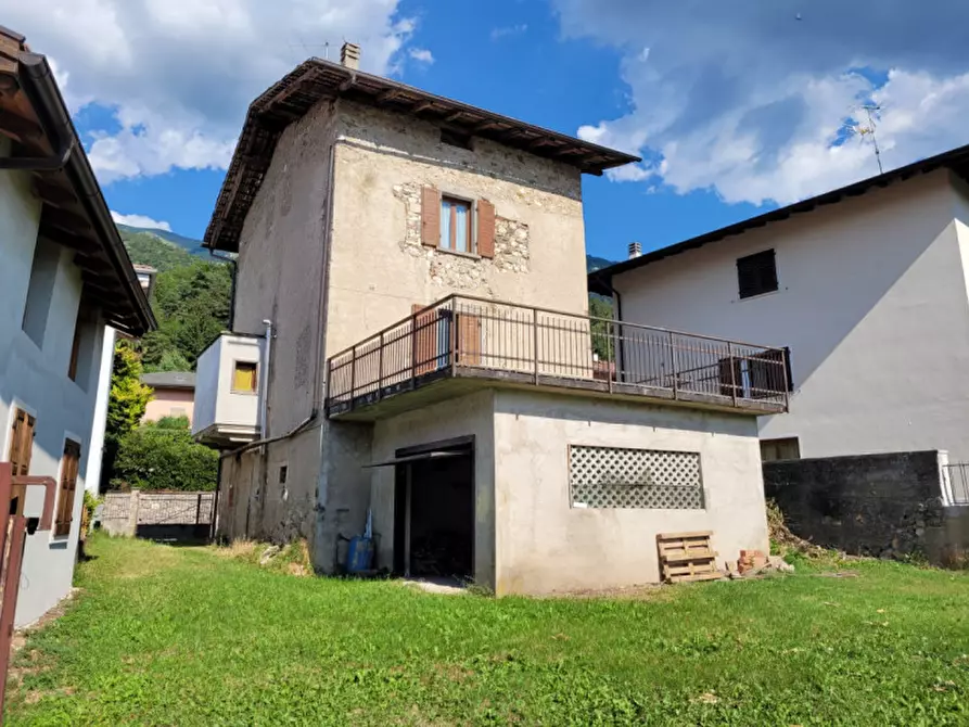 Immagine 6 di Rustico / casale in vendita  in via becca a Cavedine