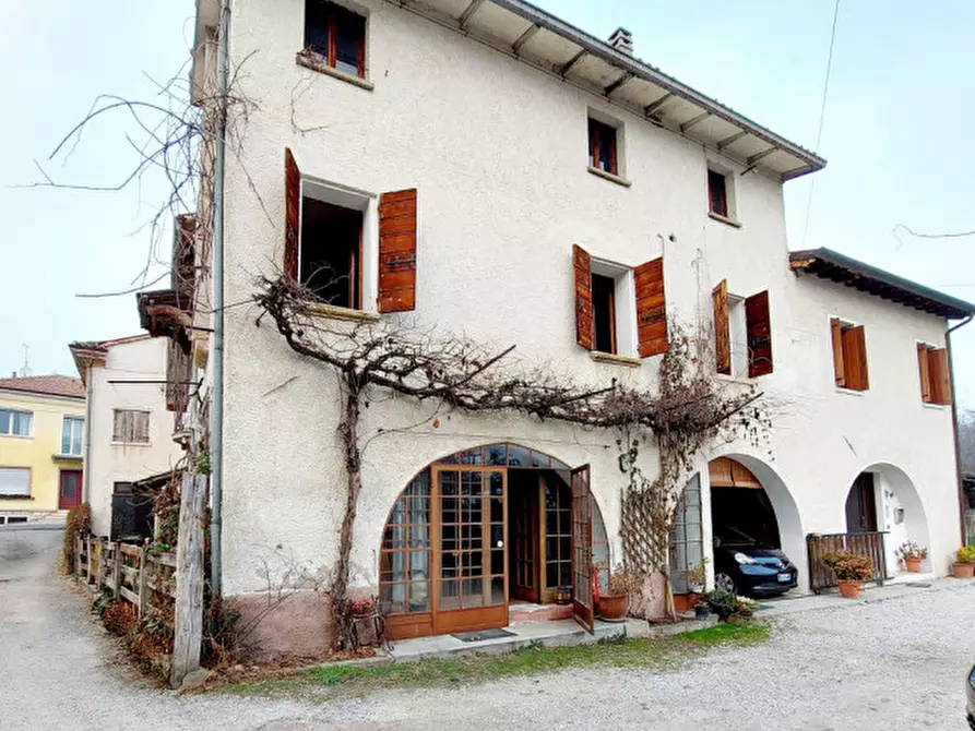 Immagine 1 di Casa indipendente in vendita  a Mussolente