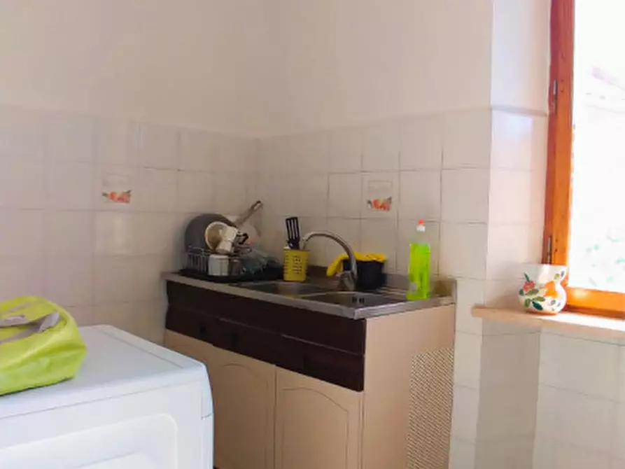 Immagine 6 di Appartamento in vendita  in Via Gramsci a Passignano Sul Trasimeno