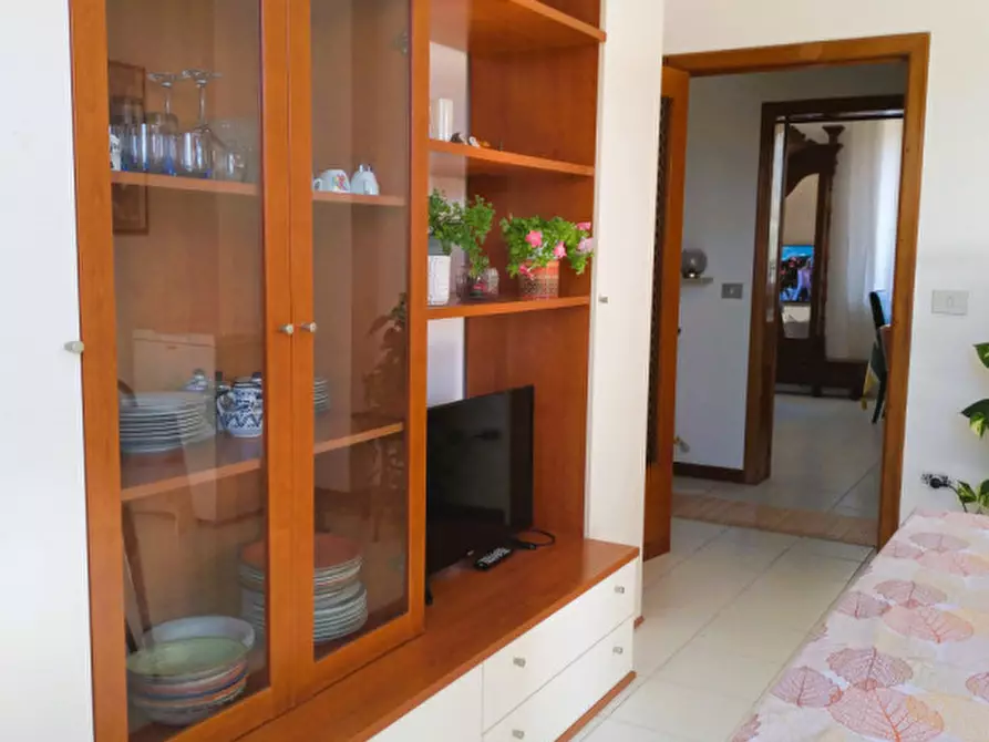 Immagine 8 di Appartamento in vendita  in Via Gramsci a Passignano Sul Trasimeno