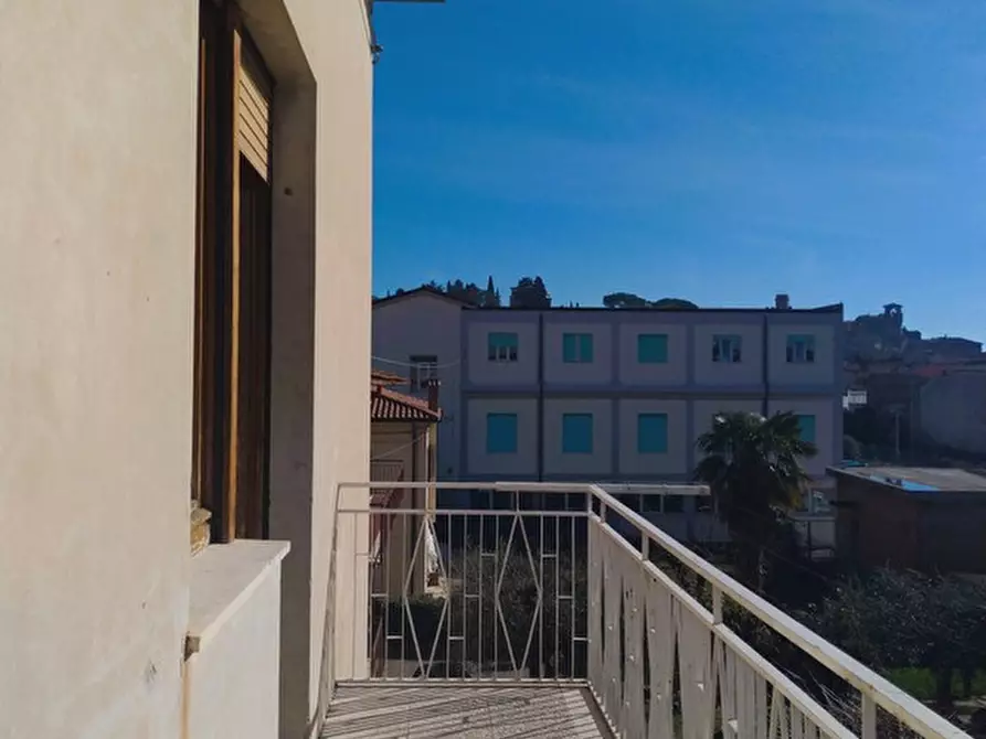 Immagine 22 di Appartamento in vendita  in Via Gramsci a Passignano Sul Trasimeno