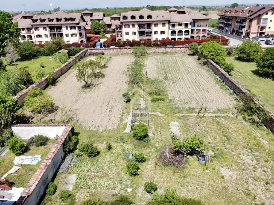 Immagine 3 di Terreno in vendita  in Via Mazzè a Chivasso