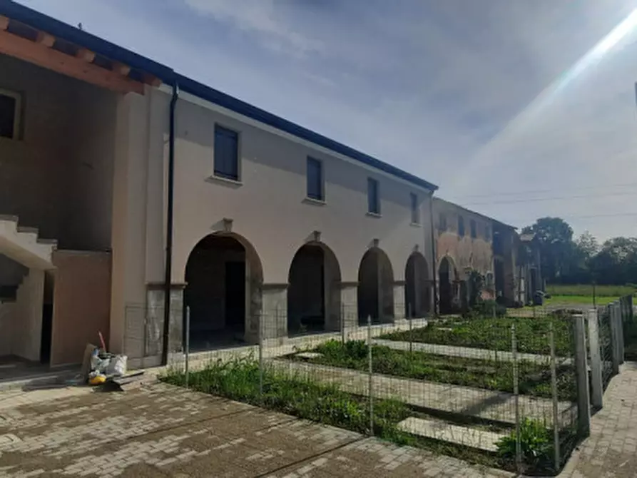 Immagine 2 di Appartamento in vendita  in VIA MONTEGRAPPA a Salzano