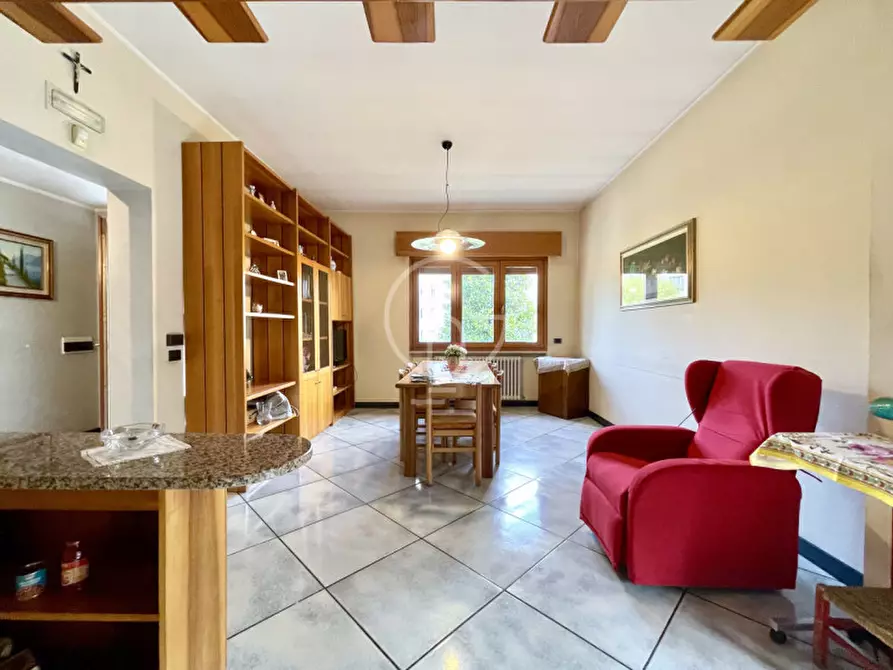 Immagine 12 di Villa in vendita  a Desenzano Del Garda