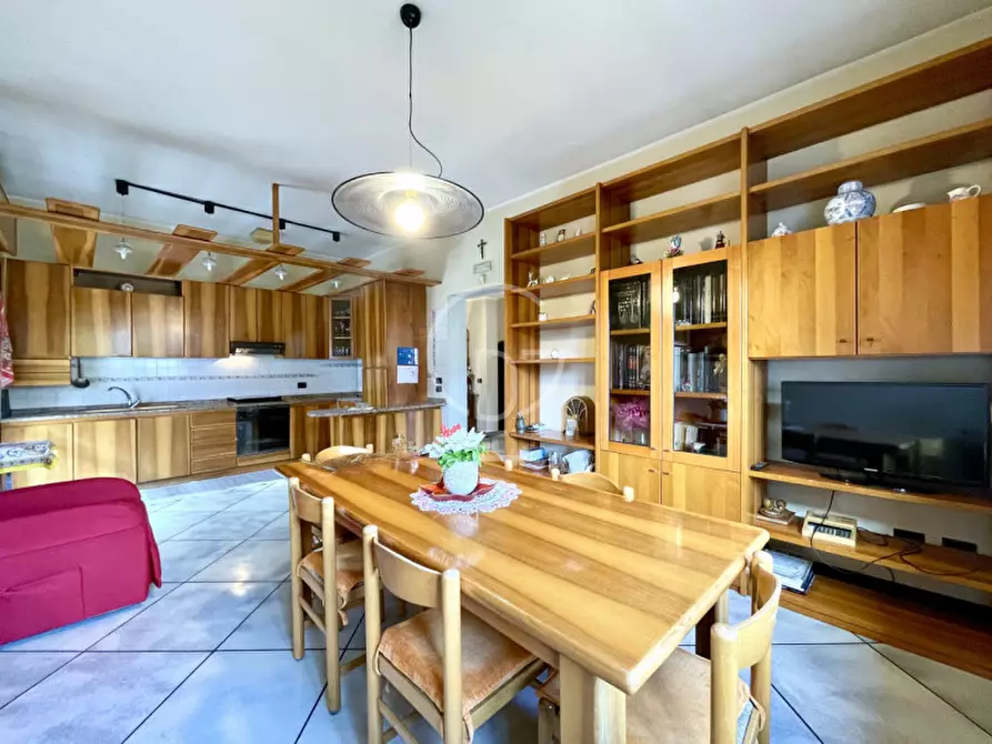 Immagine 13 di Villa in vendita  a Desenzano Del Garda