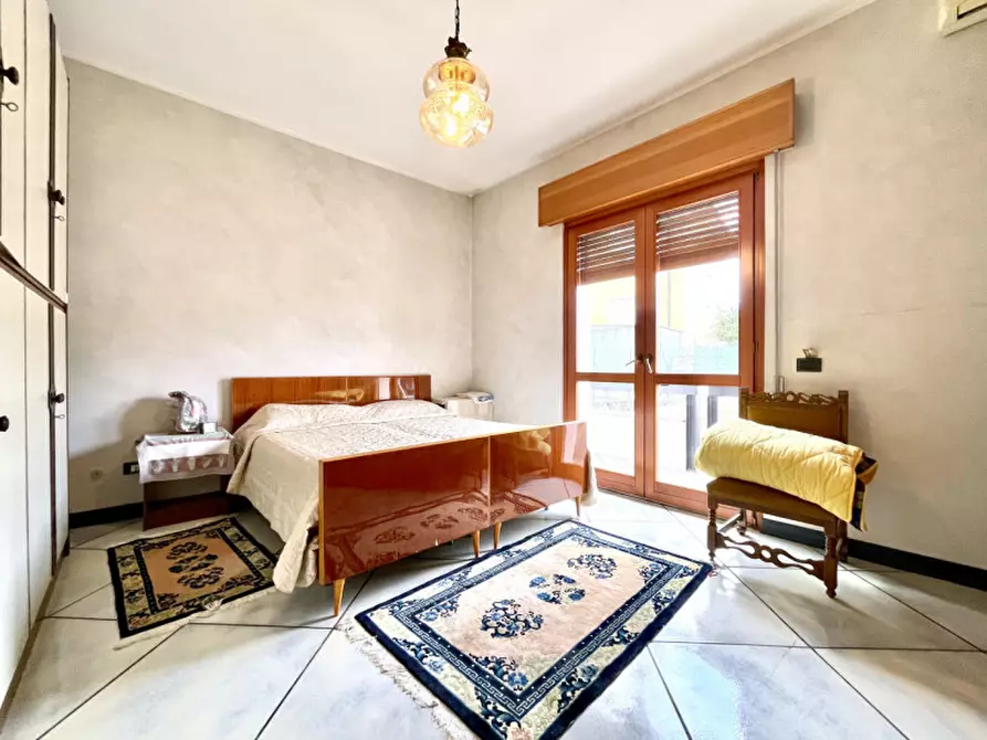 Immagine 14 di Villa in vendita  a Desenzano Del Garda