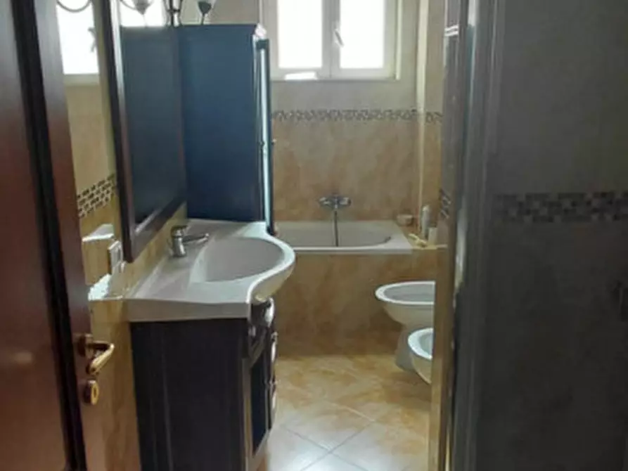 Immagine 26 di Appartamento in affitto  in Via Consalvo 105 a Napoli