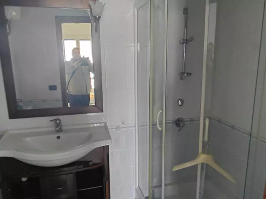 Immagine 35 di Appartamento in affitto  in Via Consalvo 105 a Napoli