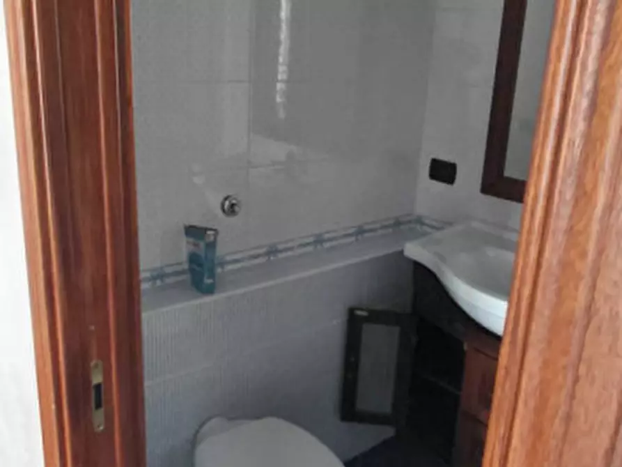 Immagine 36 di Appartamento in affitto  in Via Consalvo 105 a Napoli