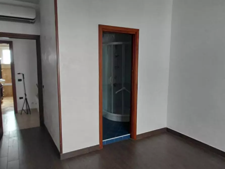 Immagine 38 di Appartamento in affitto  in Via Consalvo 105 a Napoli