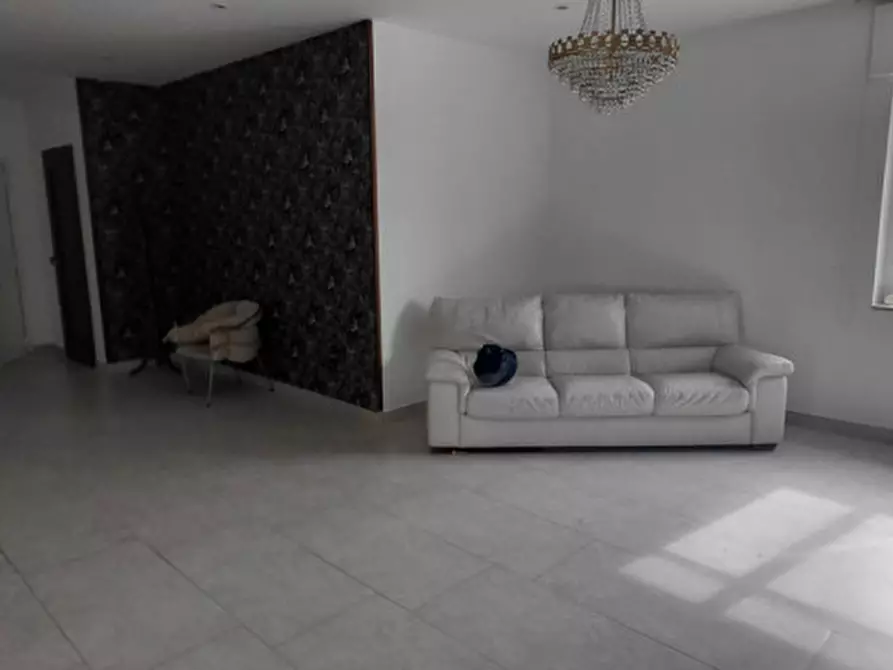 Immagine 48 di Appartamento in affitto  in Via Consalvo 105 a Napoli